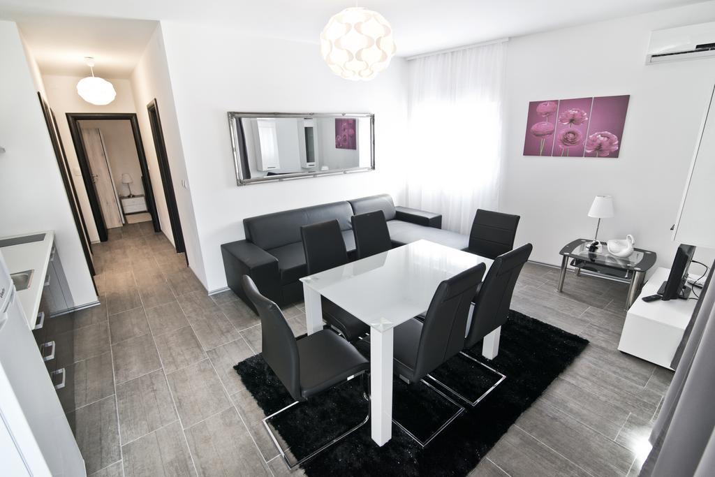 Rooms & Apartments Marinero Betina  Exterior foto